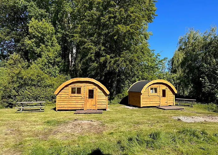 Camping & Pension Au An Der Donau