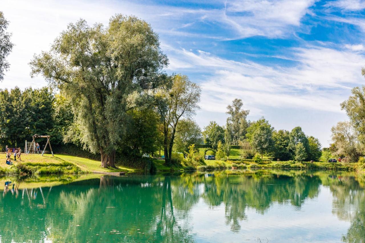 Camping & Guest house Au an der Donau